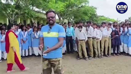 स्कूल में निकला 7 फीट लंबा कोबरा, सांप को देखते हुए ही स्कूल के छात्रों में मचा हडक़म्प