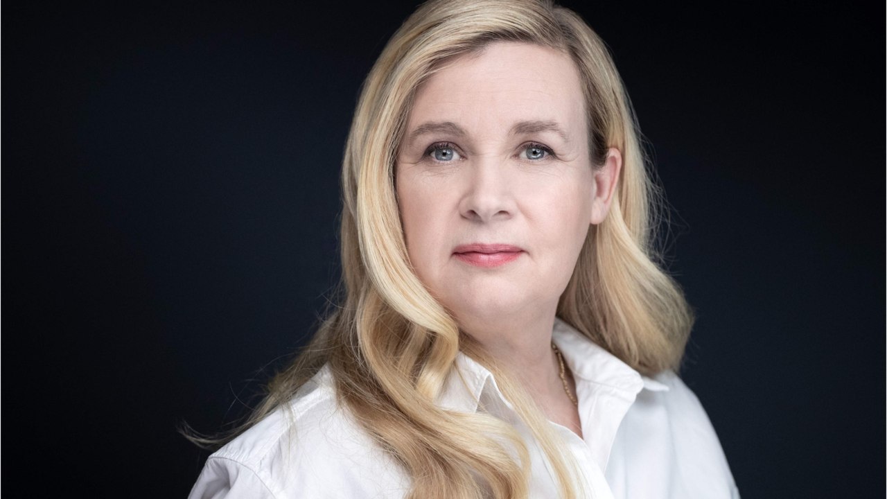 Voici - "C'est très difficile à gérer" : Hélène Darroze, complexée par son poids, se confie