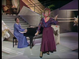 The Marti Caine Show (1977) S05E04 - Bernie Clifton / Hinge and Bracket / Roy Kinnear