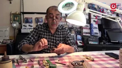 Sinop’ta küçük yaşlarda öğrendiği saatçilik mesleğini 33 yıldır sürdürüyor