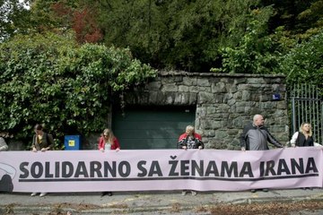 Hırvatistan'da "İranlı kadınlarla dayanışma" gösterisi