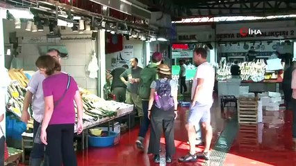 Balıkçılardan tüketicilere: “Palamut bol, dondurucuya atın”