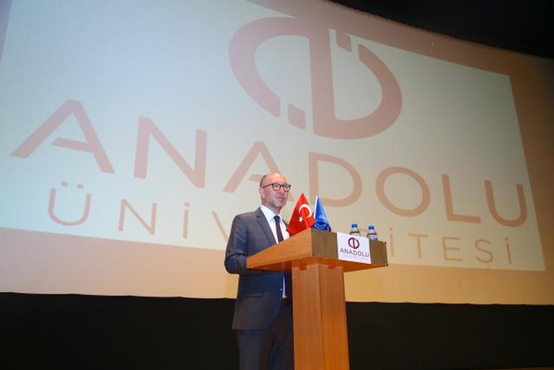 Anadolu Üniversitesi Azerbaycan Programları'nın yeni eğitim öğretim yılı başladı