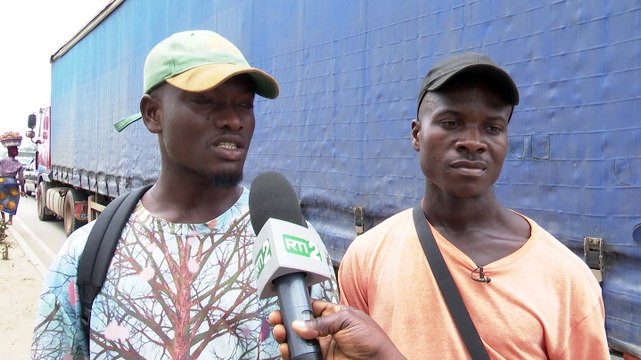 Portrait de Théophile Kpan, étudiant et vendeur ambulant