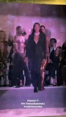 Naomi Campbell dans la sorty de Léna Situations