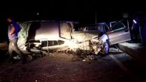 Adıyaman gündem haberi | Kahta'da iki otomobilin çarpışması sonucu 3 kişi yaralandı