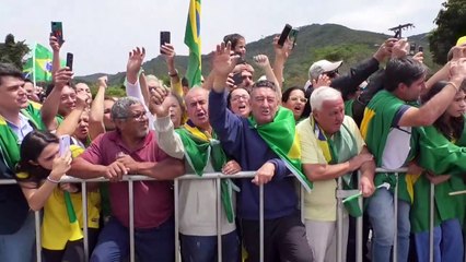 Télécharger la video: Bolsonaro lidera motociata em Minas