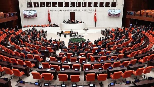 TBMM 3 aylık tatilin ardından bugün açılıyor! İlk ele alınacak konu sosyal medya düzenlemesi