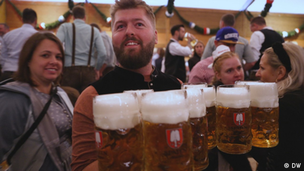 Als Kellner auf dem Münchener Oktoberfest