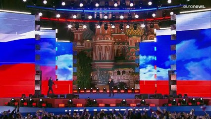 Putin se da un baño de masas por la anexión ilegal y Zelenski solicita la adhesión a la OTAN