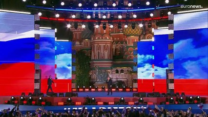 La Piazza Rossa celebra le regioni annesse. "Il giorno della verità"