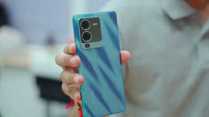 Vivo V25 Unboxing! * Color Changing Smartphine*