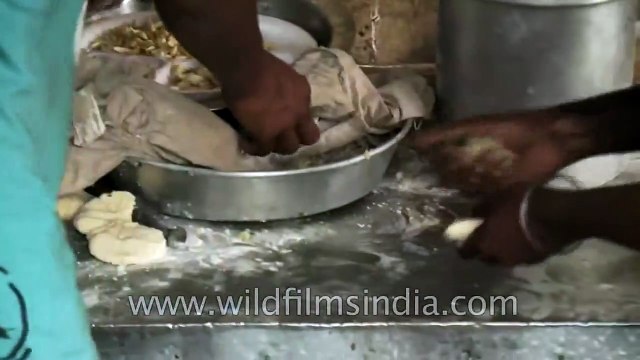 Making of Indian flat breads at a restaurant - Kulcha King Amritsari Kulche Wale