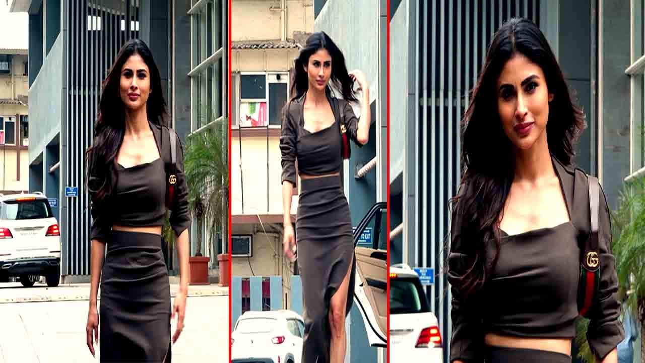 Mouni Roy ने Stylish Look में किया Hollywood Actresses को भी Fail, Boots के साथ Complete किया Look!