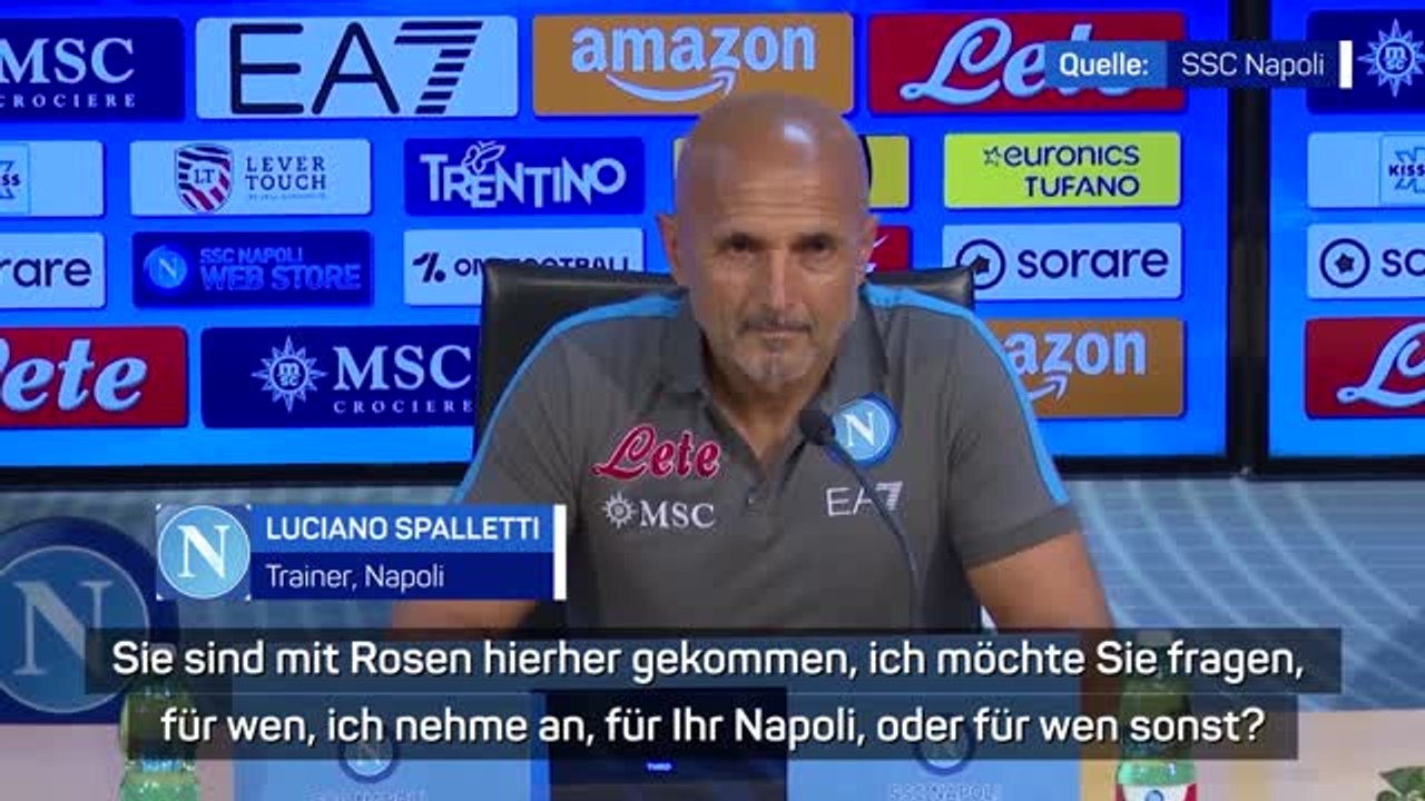 Spalletti mit Rosen für verstorbene Iranerinnen