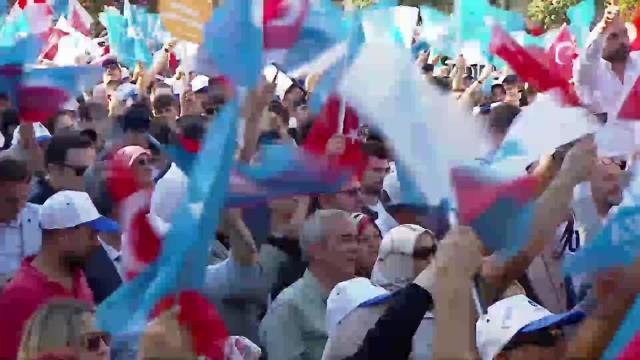 Ali Babacan'dan Cumhurbaşkanı Erdoğan'a 'Süfli Heves' Eleştirisi: Cep Telefonu Araba Almayı Aşağılık Bir Heves Olarak Gören Anlayış Ülkeyi Yönetiyor