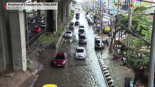 Inondations en Thaïlande après le passage du typhon Noru
