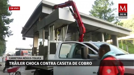 Tráiler choca contra caseta de cobro en carretera México-Toluca
