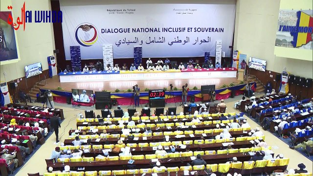 FOCUS DIALOGUE: Abbas Mahmoud appelle à enseigner en même temps l'arabe et le français dans chaque école : S'il y a des écoles arabophones d'un côté et des écoles francophones de l'autre, il y aura constamment des conflits linguistiques .