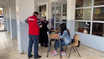 Bulgaristan'daki erken seçim kapsamında oy verme işlemi başladı