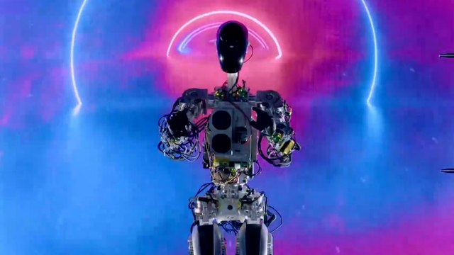 تسلا للسيارات تنتج روبوت أوبتيموس بأقل التكاليف