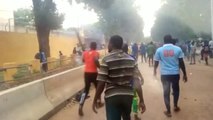 Partidarios del golpe de Estado en Burkina Faso atacan la embajada de Francia en Uagadugú