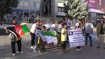 Son dakika haberi: İranlı, Suriyeli ve Afgan Kadınlar, Mahsa Amini'nin Ölümünü Saçlarını Keserek Protesto Etti