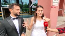 KPSS'ye gelinliği ile girdi; damat okul bahçesinde bekledi
