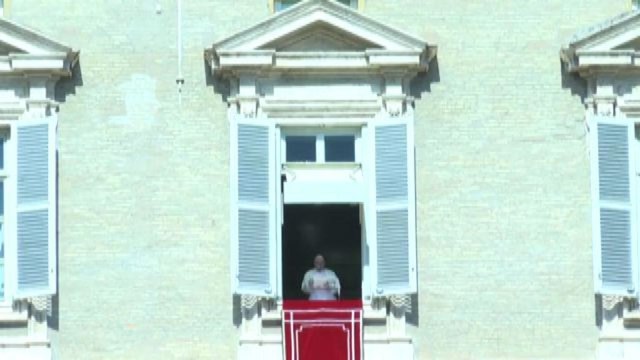 Ucraina, il Papa: Putin fermi la spirale di violenza e morte