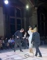 Bella Hadid : Voici les fameuses vidéos de son passage icônique à la fashion week de Paris