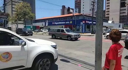 Sema´foros apagados em Fortaleza causam transtorno no domingo de eleições