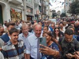 Memleket Partisi Genel Başkanı İnce, İstiklal Caddesi'nde esnaf ve vatandaşlarla bir araya geldi