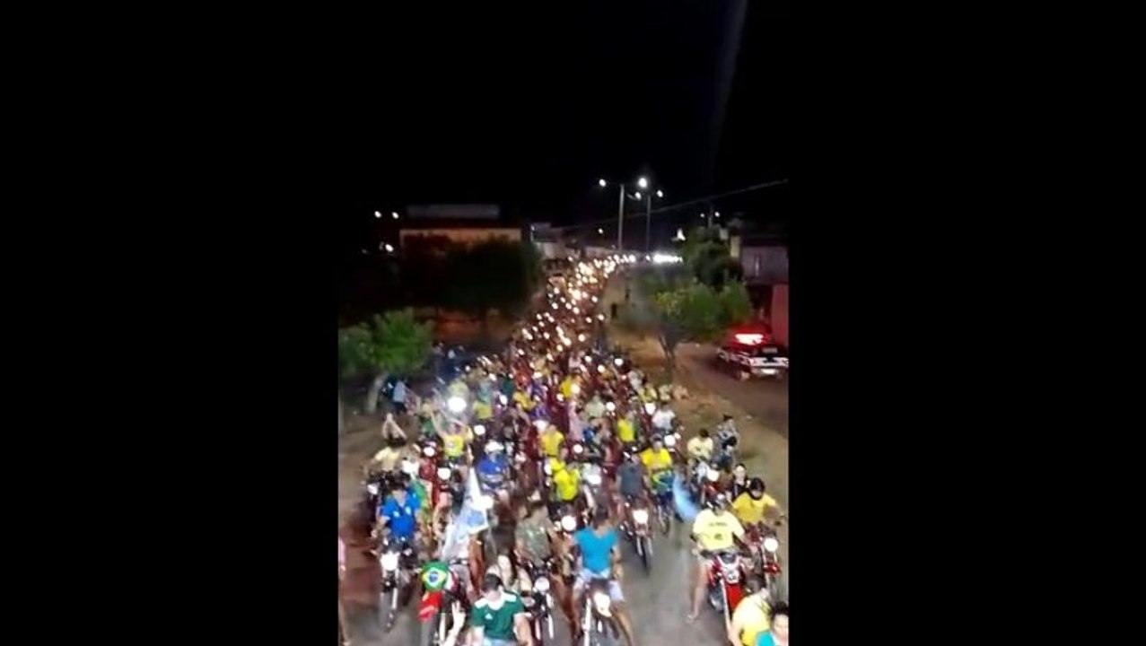 Apoiadores de Bolsonaro saem às ruas de Cajazeiras com carreata e motociata em clima de otimismo