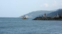 KASTAMONU - Karaya oturduktan sonra kurtarılan balıkçı teknesi tersaneye götürülürken battı