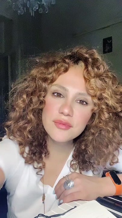 لينا شماميان تعتذر بعد تغزلها بالرجل المصري