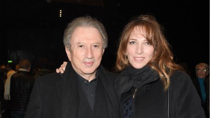 GALA VIDEO - Stéfanie Jarre : quelles sont ses relations avec Michel Drucker, son père adoptif ?