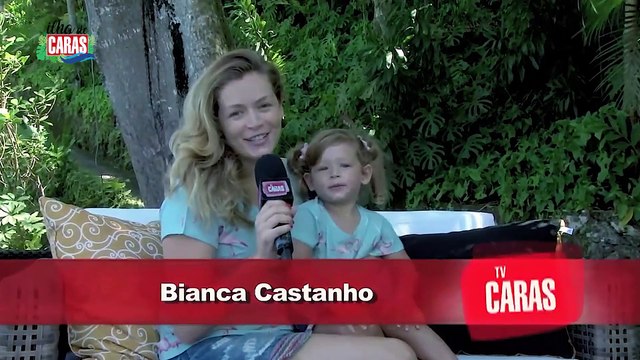 Bianca Carvalho curte Ilha de Caras com a família