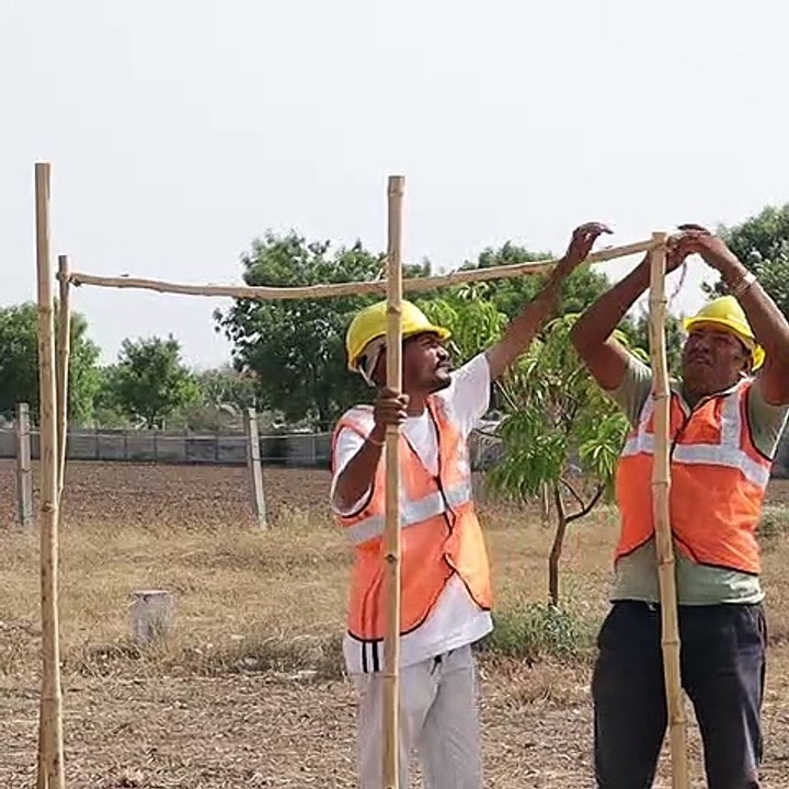 Plastic bottle house making