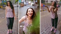 Karisma Kapoor  Road पर Dance Video Viral, बीच सड़क पर की जमकर मस्ती |Boldsky*Entertainment