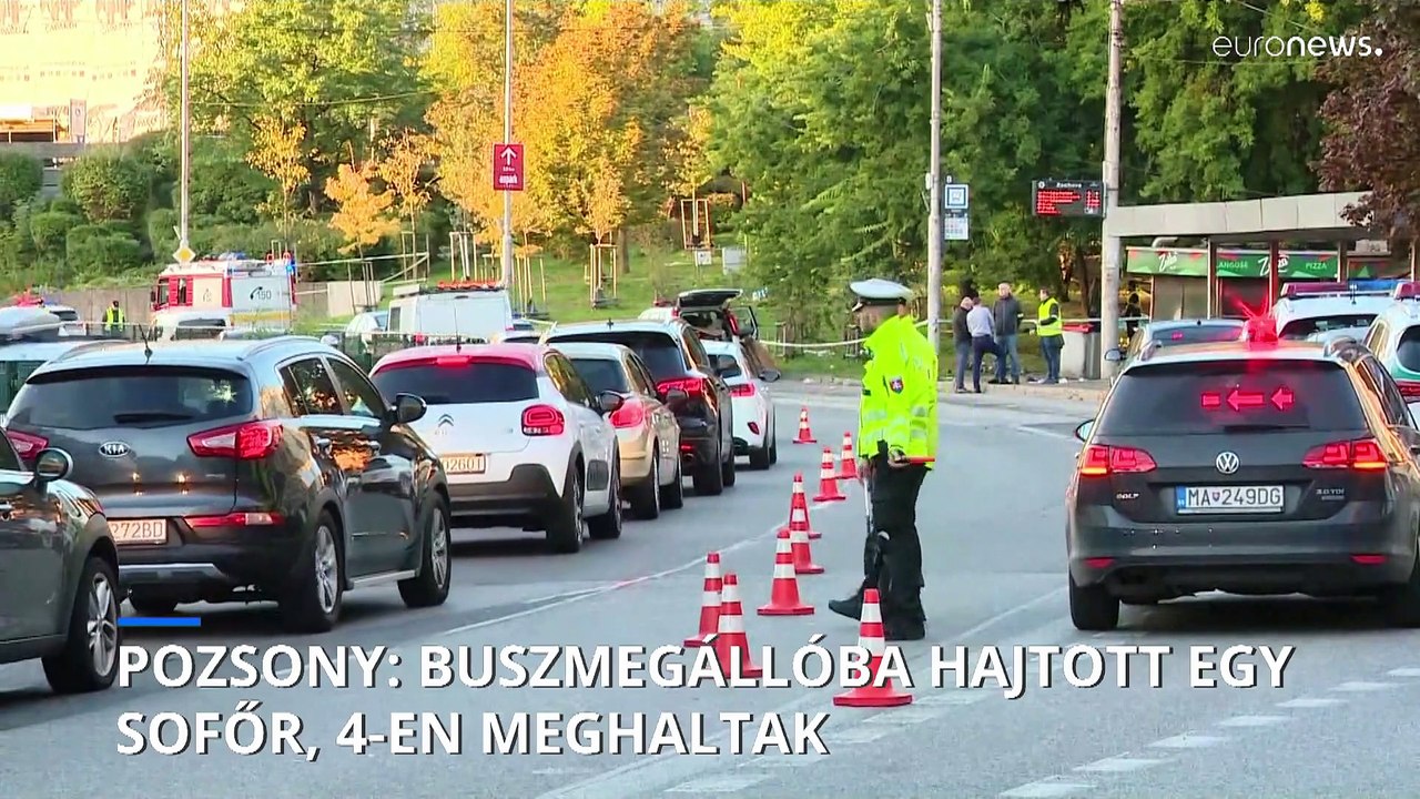 Autó hajtott Szlovákiában egy buszmegállóba, többen meghaltak