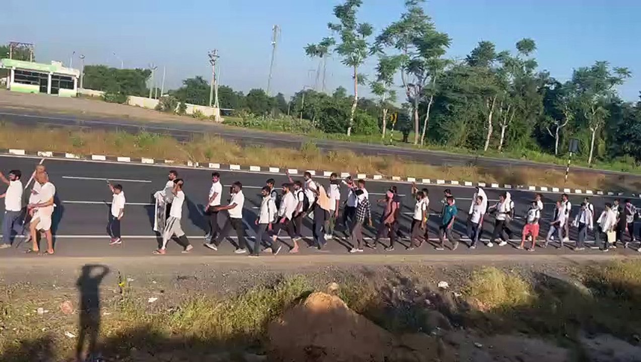 महात्मा गांधी की शरण में जा रहे प्रदेश के युवा बेरोजगार, जानिए राजस्थान छोडक़र क्यों गुजरात पहुंचे