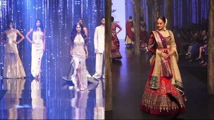 Sonakshi Sinha, Mouni Roy steals the show at Bombay Times Fashion Week