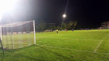 L'ACTION DE ROMAIN PEYRARD QUI FILE AU BUT MAIS L'ARBITRE NE LAISSE PAS L'AVANTAGE