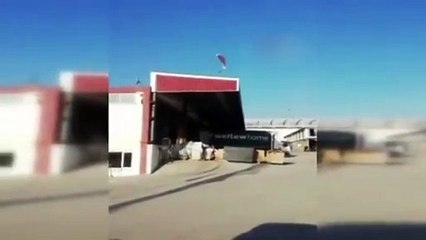 Mesaiye geç kalmamak için işyerine paraşütle indi