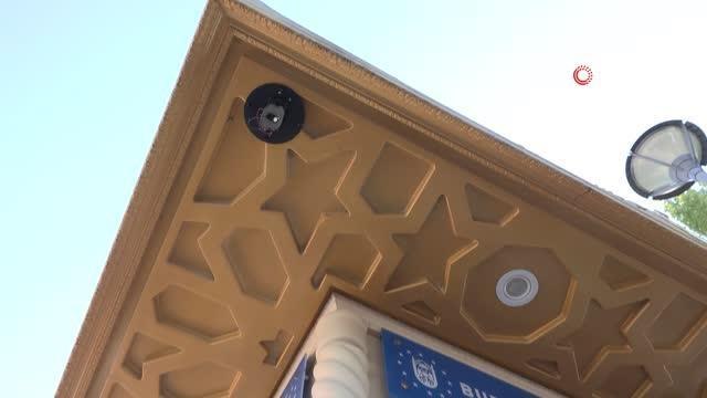 Bakan Bozdağ, mezun olduğu üniversitede çorbayı çeşmeden içti