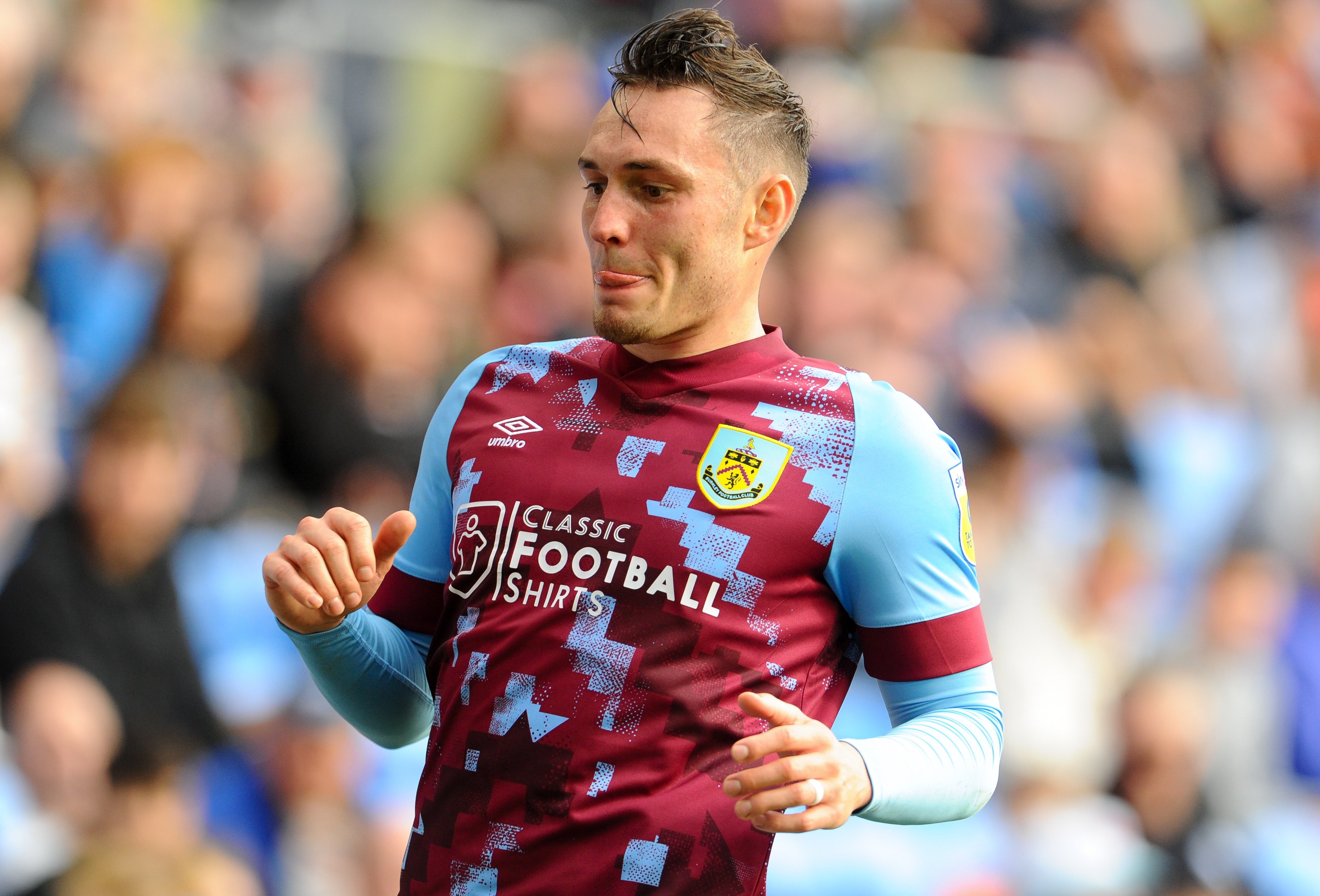 Ex-Swansea City defender Connor Roberts feels at 'home' playing  possession-based football with Burnley | Burnley Express