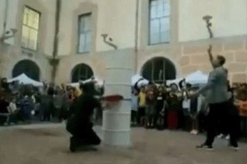 تجربة علمية مثيرة انتهت بانفجار وإصابات في مدرسة بإسبانيا