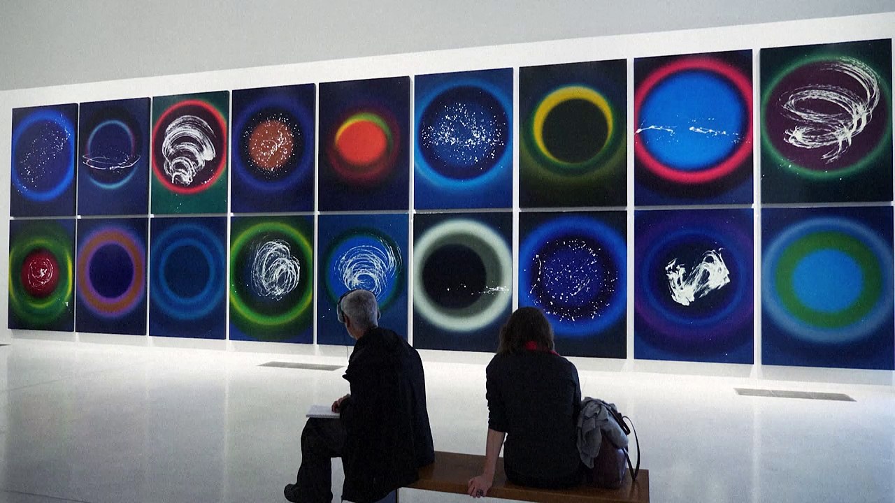 A Colmar, les pinceaux géants de Fabienne Verdier transfigurent "le chant des étoiles"