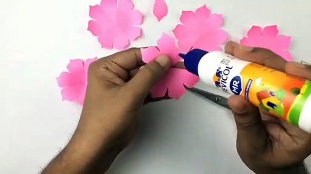Beautiful paper flower wall hanging decoration ideas/diy wall hanging/paper crafts/wall mate/home decors/ruhi crafts and diy