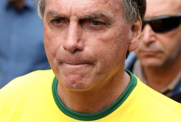 Far-Right Bolsonaro Beats Polls, Pushes Lula to Run-Off in Brazil